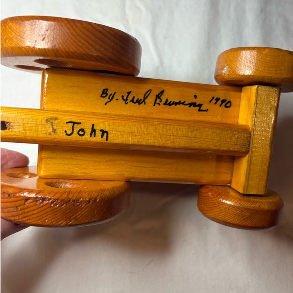 Vintage Wooden Tractor With Rolling Wheels - Picture 4 of 5